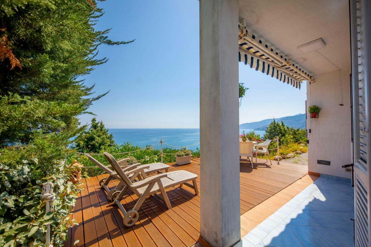 The Sound Of The Sea Villa เชฟาลู ภายนอก รูปภาพ